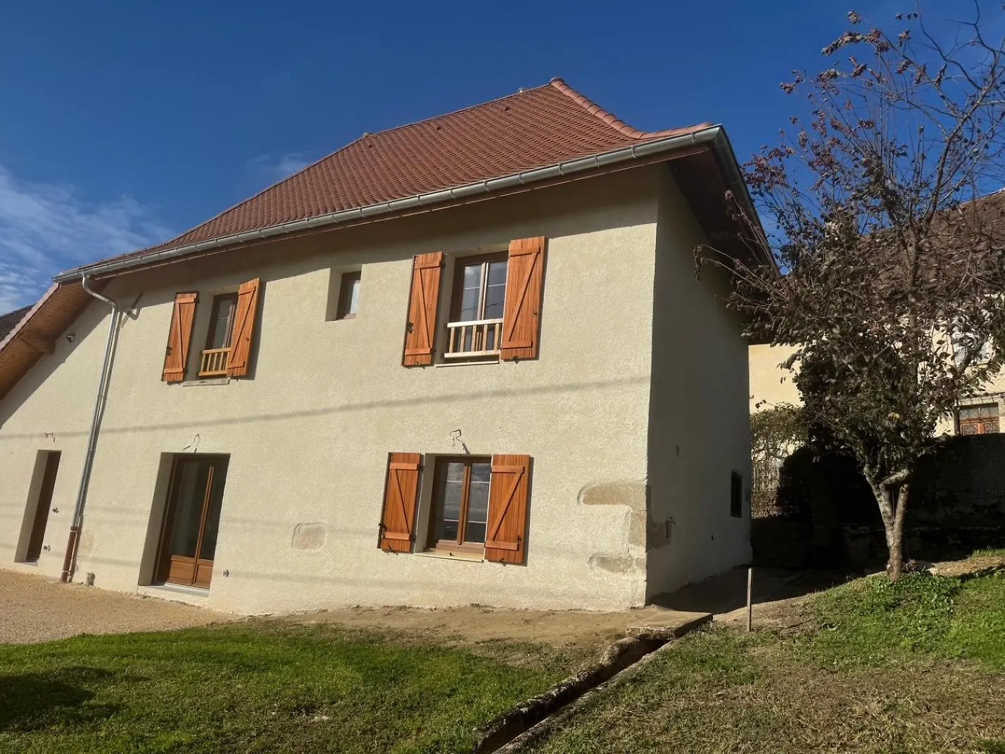 Maison Leonora Saint-Genix-sur-Guiers 0*,