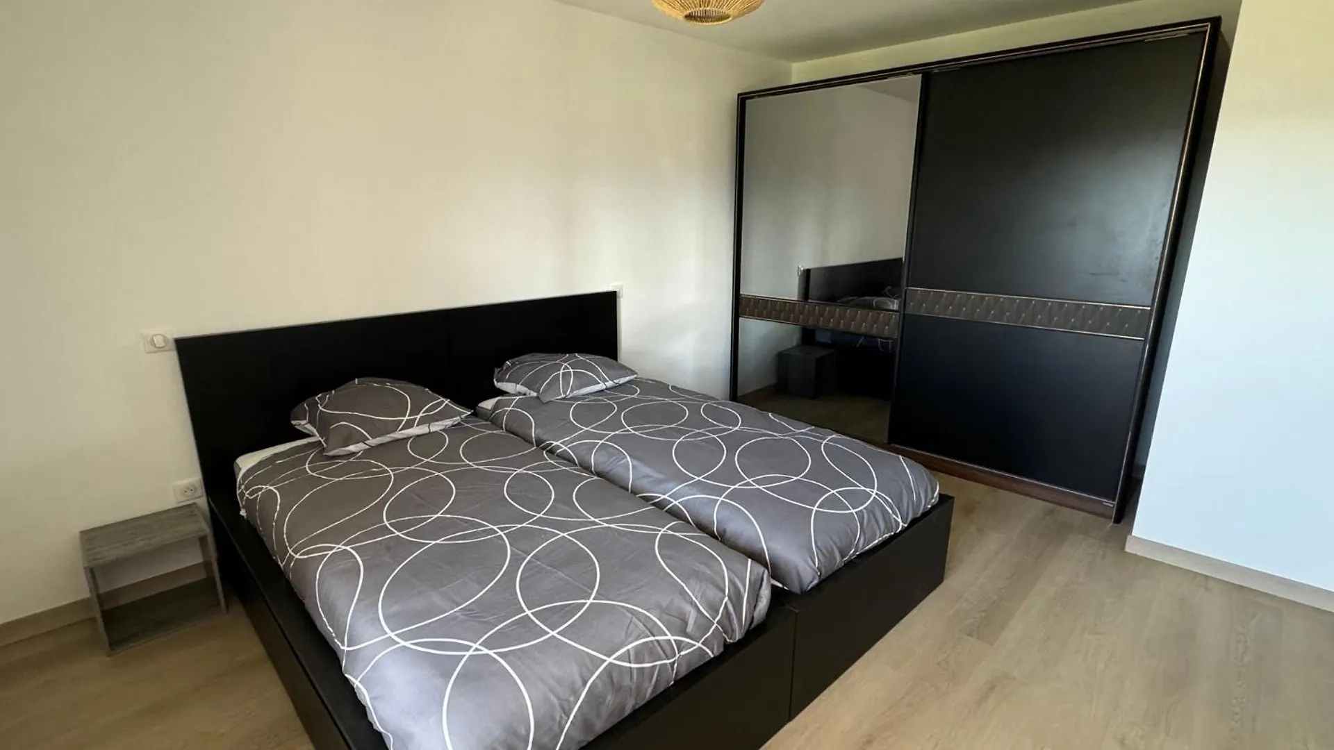 Maison Leonora Saint-Genix-sur-Guiers 0*,